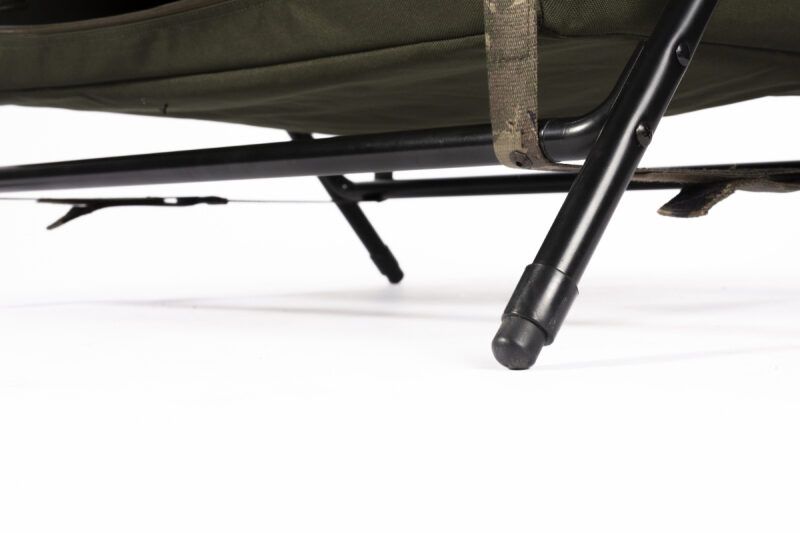 NASH Bank Life Dining Station, Kompakts ēdamgalds ar plauktiem