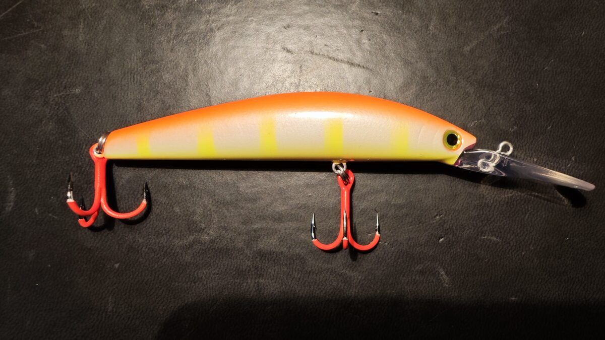 Ekskluzīvs krāsojums Bassday Sugar Minnow Stream 85SP MR