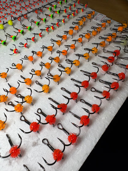 TOP1 Trīsžubura UV āķi ar ikru bumbiņām Fosfarizētas