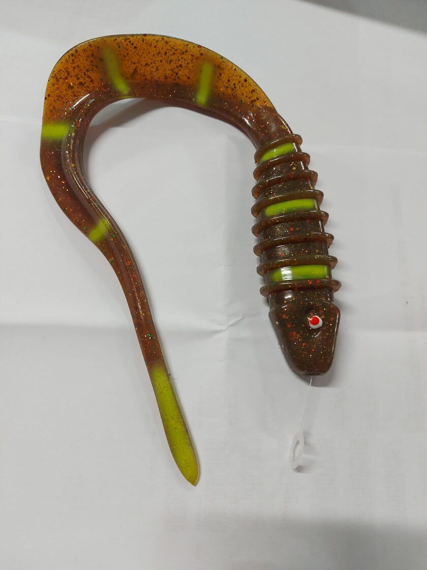 OSHELure Vbone Tail 10" (25cm) / Pelāģisko Līdaku Mīkstais Māneklis