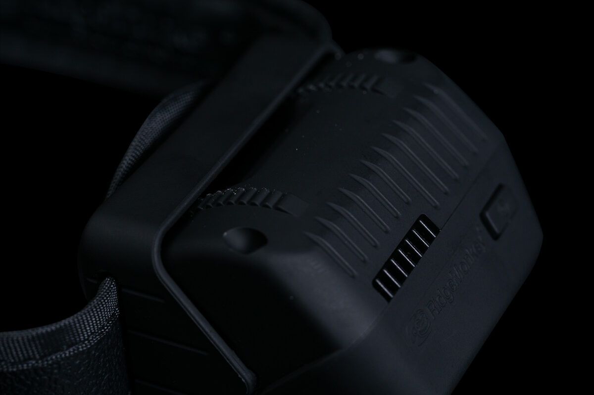 Ridge Monkey VRH300X USB Rechargeable Headtorch, Galvas lukturis darbojas līdz 360 stundām