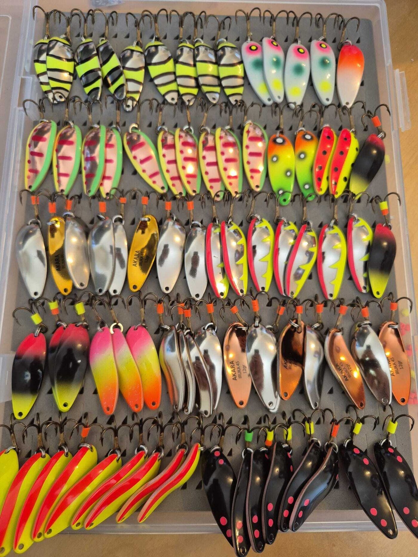 Top3 Spožo Šūpiņš AKARA Lite Series «Iruka» (12gr / 45mm)