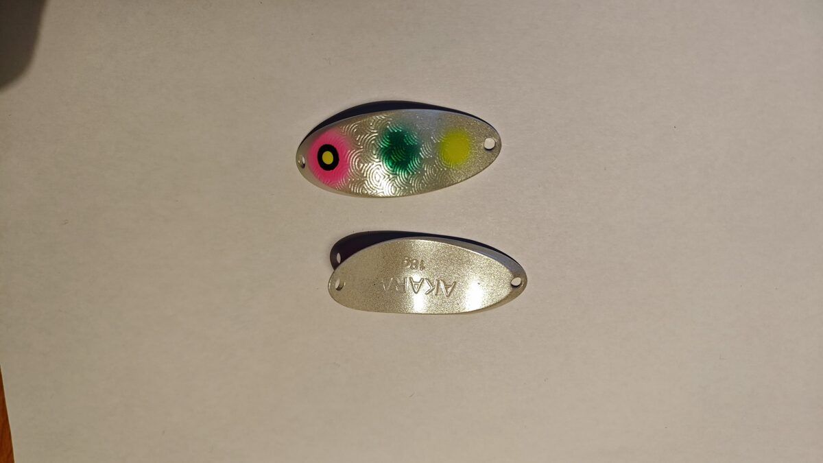 Top1 Spožo Taimiņu šūpiņš Akara - 18g bez āķa