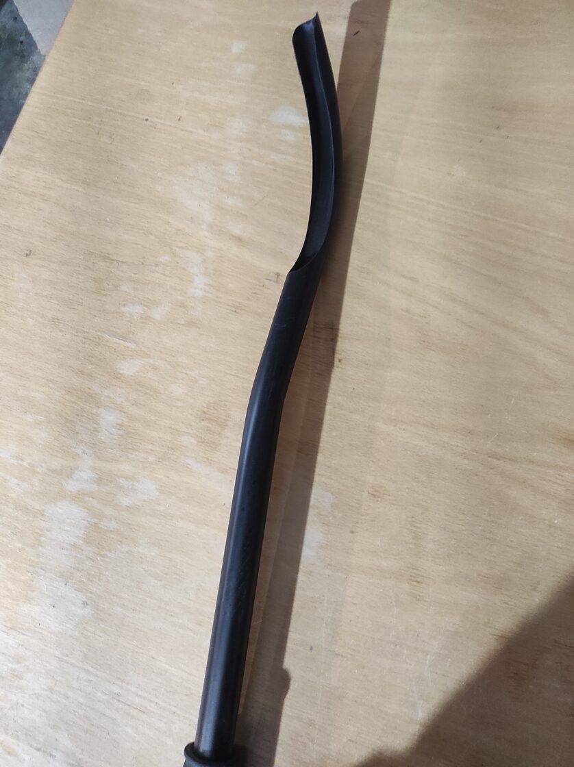 Metāla kobra ar izliekumu 65cm , 20mm