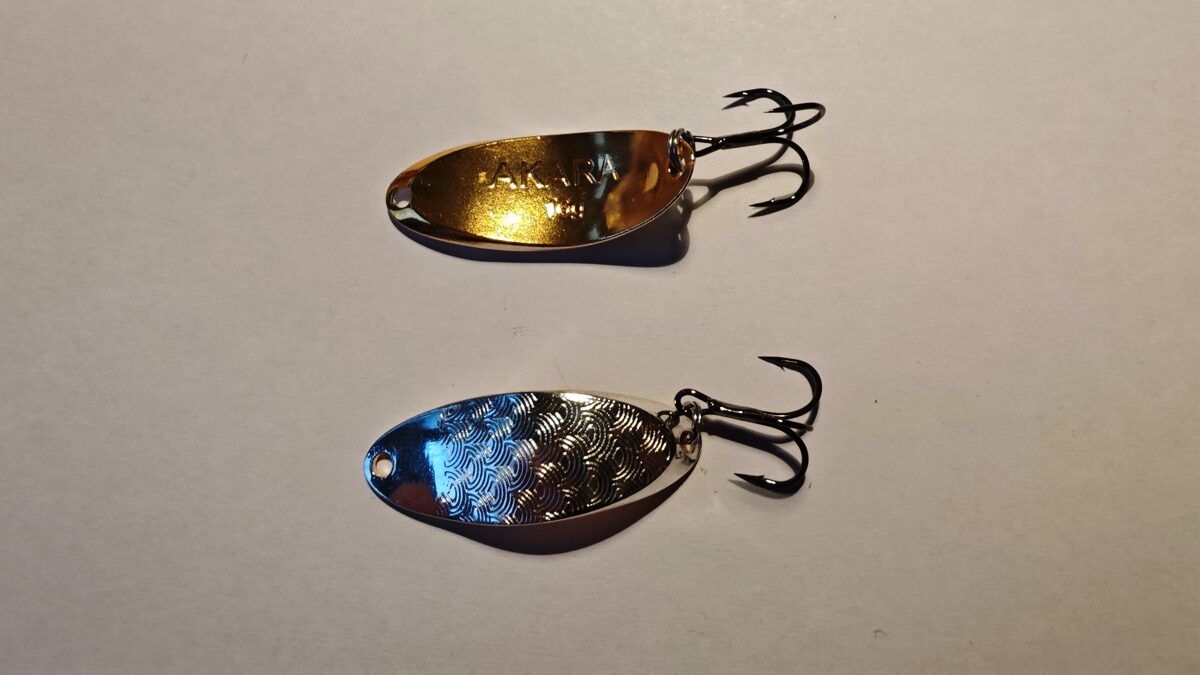 Top1 Spožo Taimiņu šūpiņš Akara - 16g ar āķi