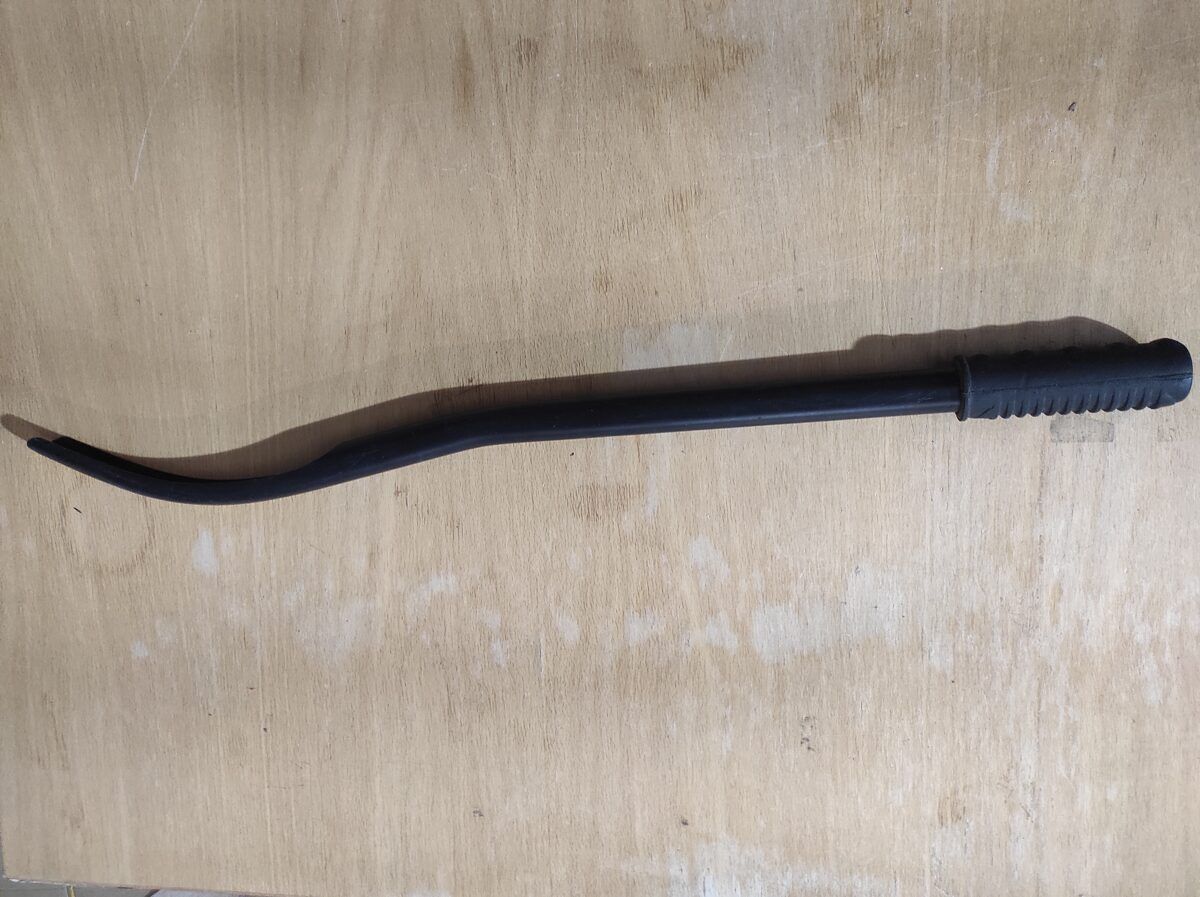 Metāla kobra ar izliekumu 70cm , 20mm un 25mm