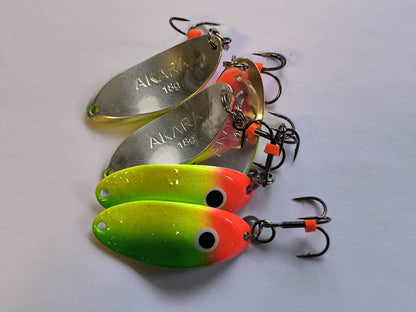 Top1 Spožo Taimiņu šūpiņš Akara - 18g ar āķi spožajiem