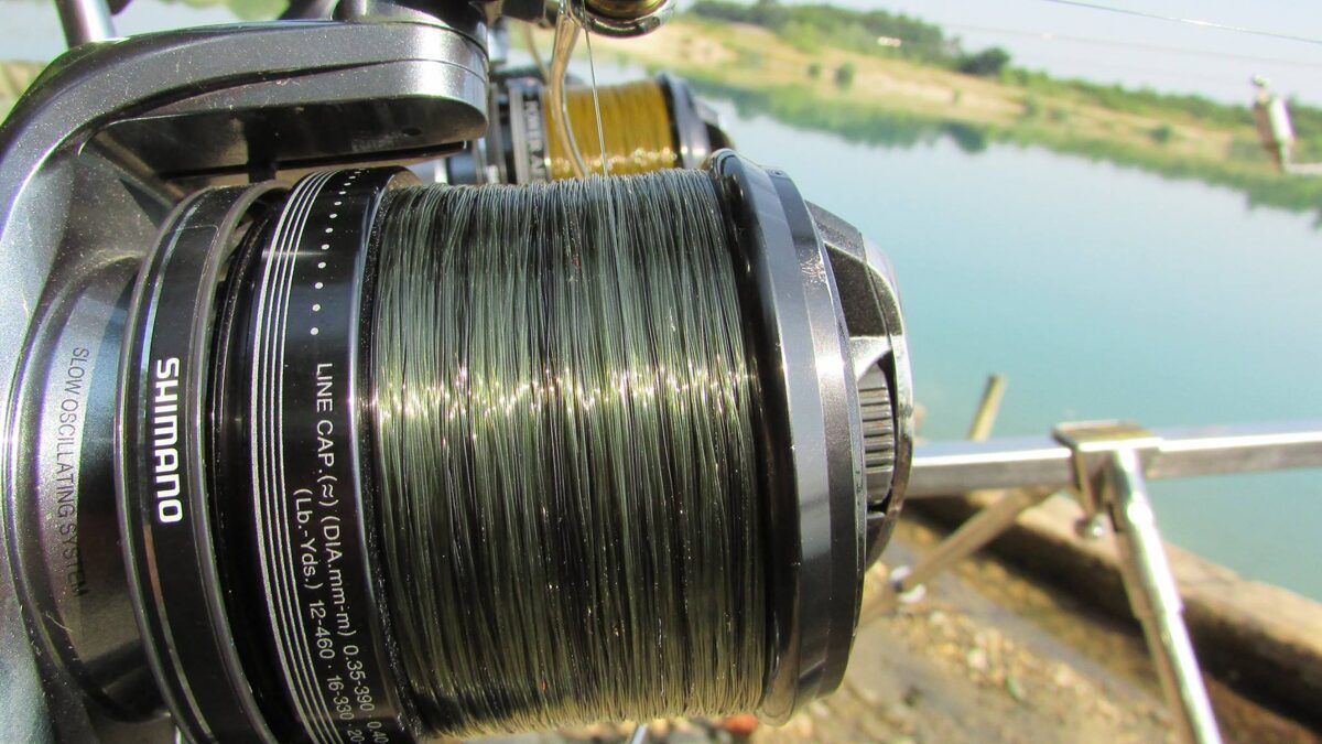 KATRAN Synapse Carp CAMO monofīlā aukla ar camo krāsojumu - 1000metri