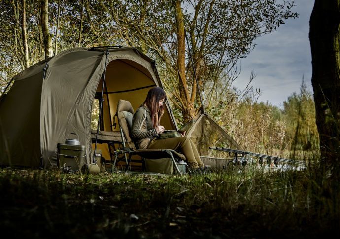 TRAKKER Tempest Brolly 100T Lietussarga nojume