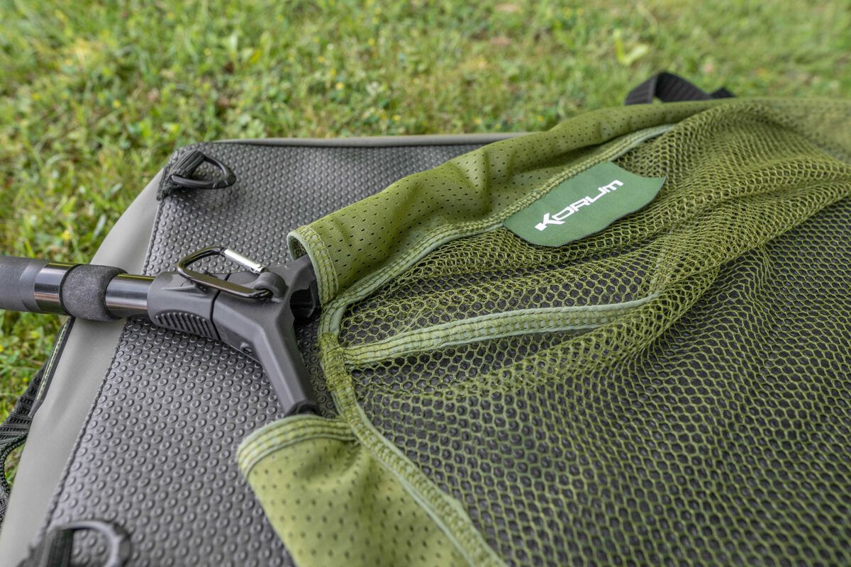 KORUM FAST NET HEAD, Uztveramais tīkls ar ātri atlokāmu kāta vītni - 22"(56cm) un 26"(66cm)