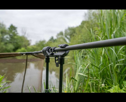 AVID Carp LOK DOWN LANDING NET HOLDER, Uztveramā tīkla turētājs