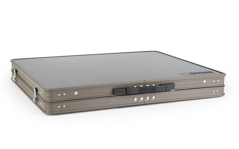 FOX Session storage Table, Mazais un kompaktais galds ar papildus plauktiem.