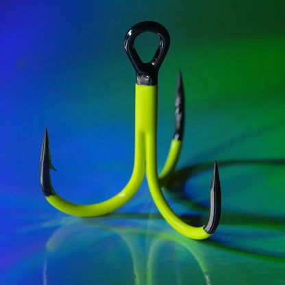 BKK Spear-21 UVO Treble Hooks , Trīsžuburu āķi dzeltenā fluo krāsā, 9 izmēri
