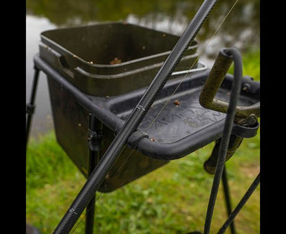 AVID Carp BAIT STATION & KIT, Iebarošanas stacija un komplekts
