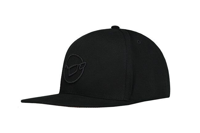 KORDA Brockman Snap Back Cap, Melna cepure ar taisno nagu