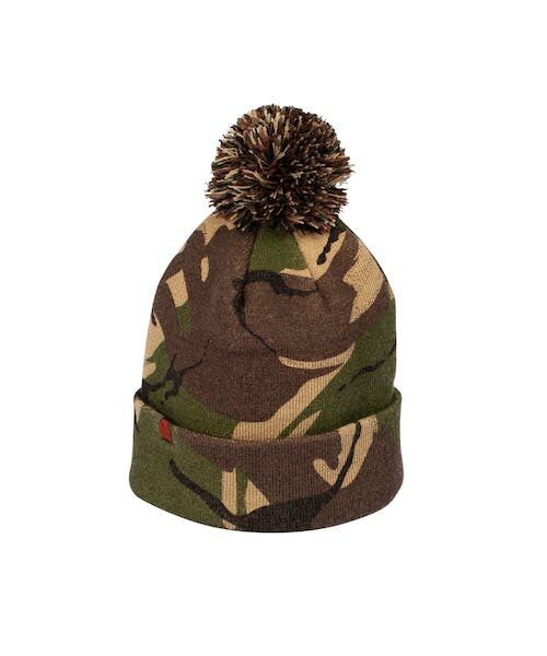 Trakker CAMO BOBBLE, Kamuflāžas siltā ziemas cepure ar bumbuli