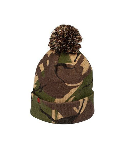 Trakker CAMO BOBBLE, Kamuflāžas siltā ziemas cepure ar bumbuli