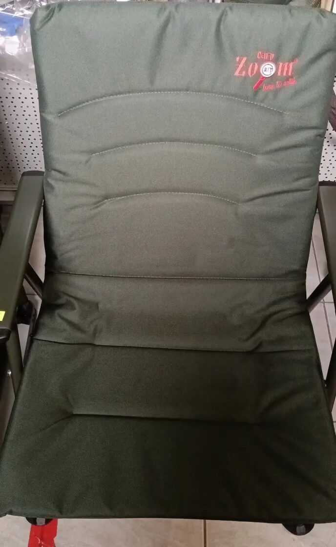 Carp Zoom CZ Easy Comfort Armchair, Ērts tūrisma krēsls ar roku balstiem .
