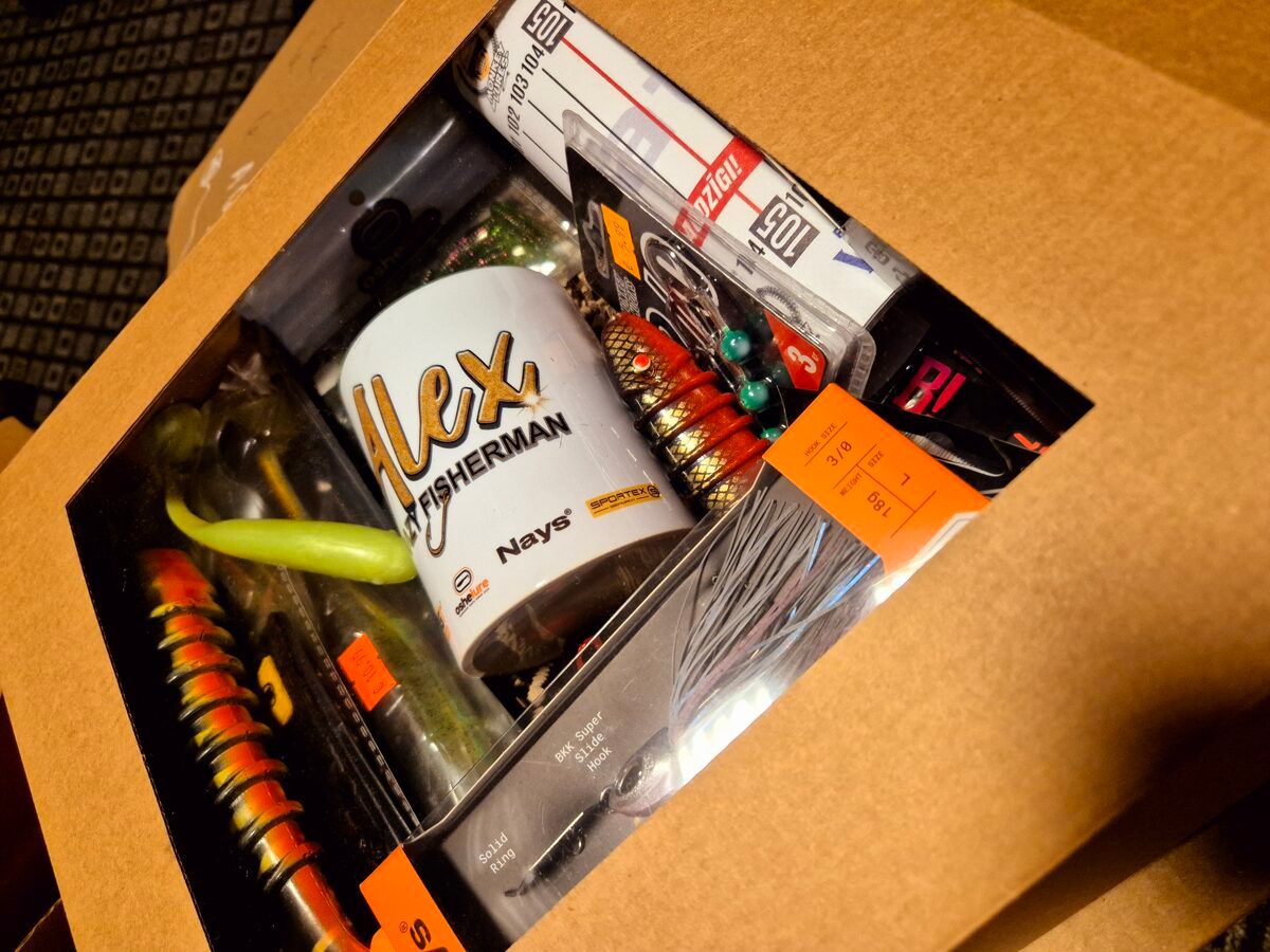 Dāvanu Kaste no Alex Crazy Fisherman "Asaris+Zandarts+Līdaka"