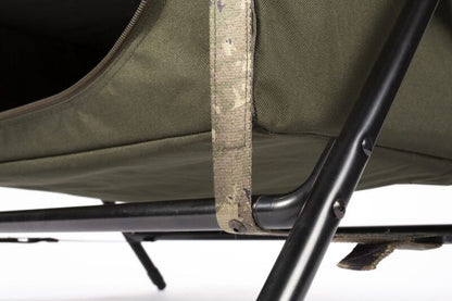 NASH Bank Life Dining Station, Kompakts ēdamgalds ar plauktiem