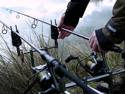 Karpu Makšķerkāts Delphin ETNA LEGEND4RY 3,9m/3,5lbs