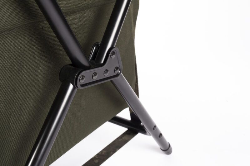 NASH Bank Life Dining Station, Kompakts ēdamgalds ar plauktiem