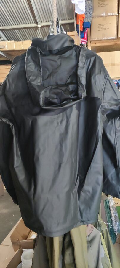 FLADEN FISHING Ūdensnecaurlaidīga jaka ar atstarotājiem - Melna, LARGE izmērs