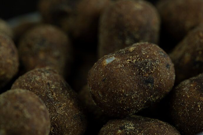 STICKY BLOODWORM DUMBELLS, Motiļa Cilindra formas boilas