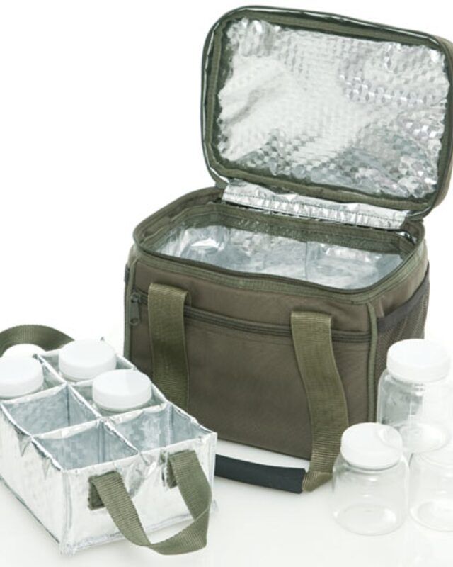 Trakker NXG BAIT BAG, Ēsmas aukstuma soma ar ēsmas trauciņiem