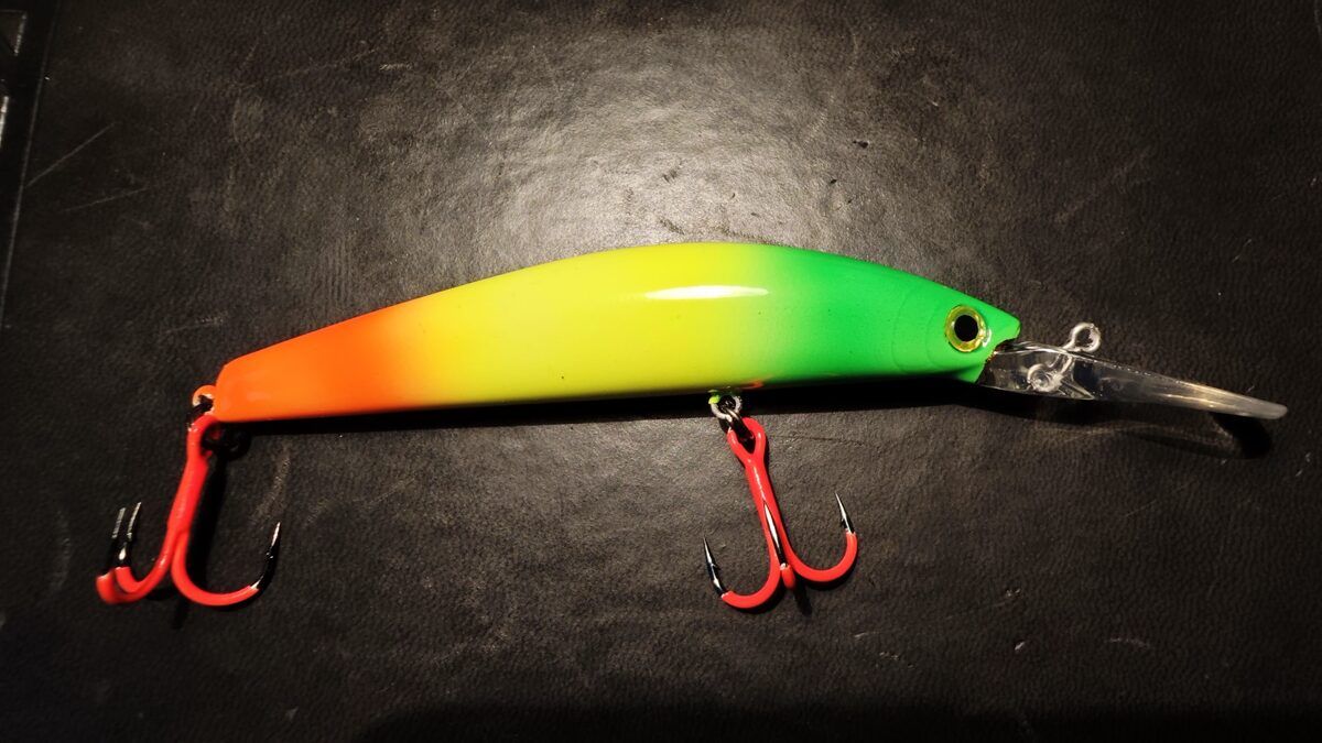 Ekskluzīvs krāsojums Bassday Sugar Minnow Stream 85SP MR